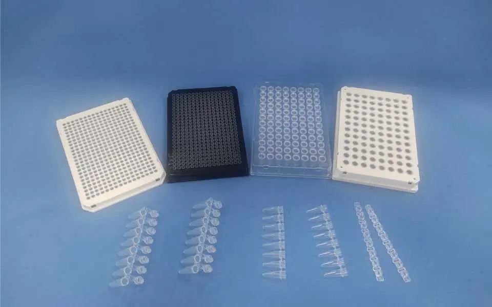 ¿Se pueden utilizar placas y tubos de PCR con PCR en tiempo real?